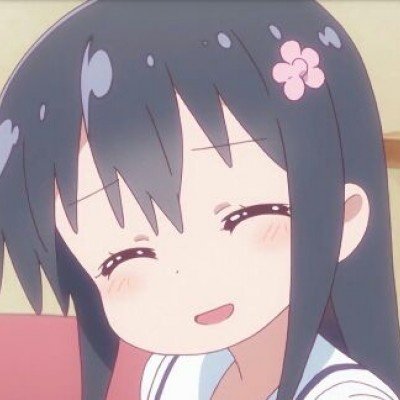 小学生为绿化带石墩贴上反光条